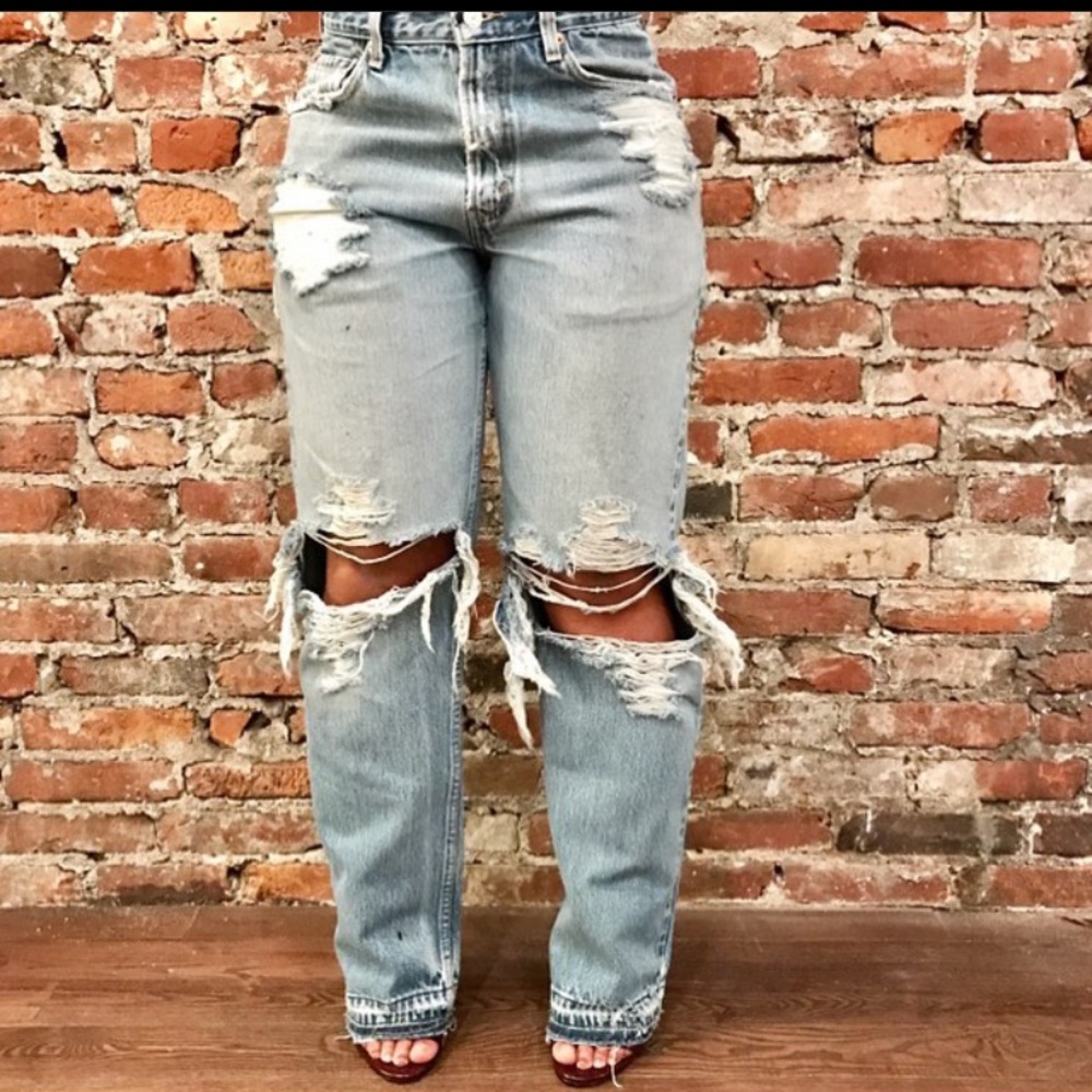 vintage high waisted distressed levi’s